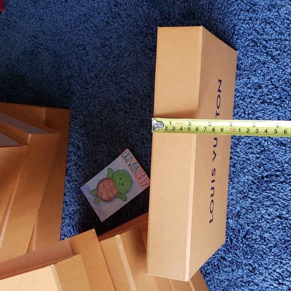 Louis Vuitton Box and Ribbon - Picture 4 of 6